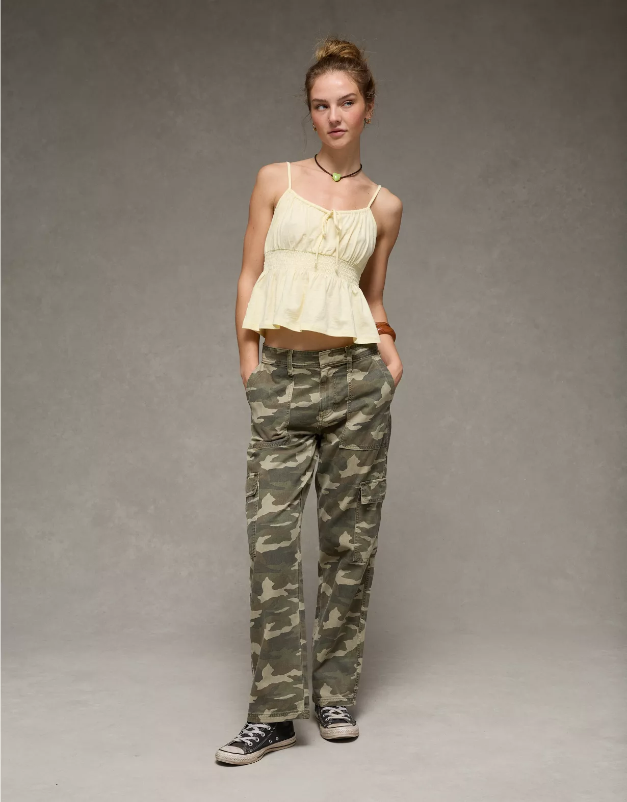 AE Low-Rise Baggy Straight Cargo Pant