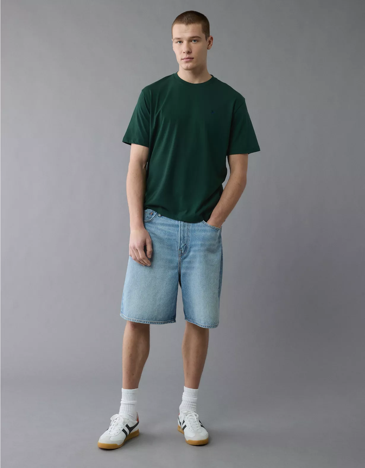 AE Lightweight Icon T-Shirt