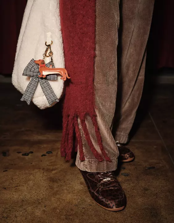 AE Low Retro Sneaker - Image 6