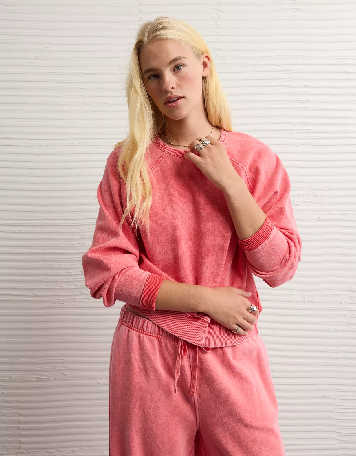 AE Cropped Raglan Sweatshirt