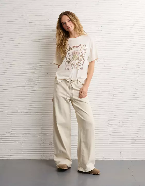 AE Everyday Luxe Graphic T-Shirt - Image 5