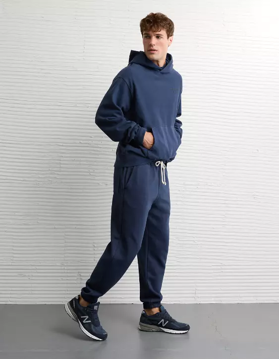 AE Laidback Luxe Heavyweight Sweatpant - Image 6