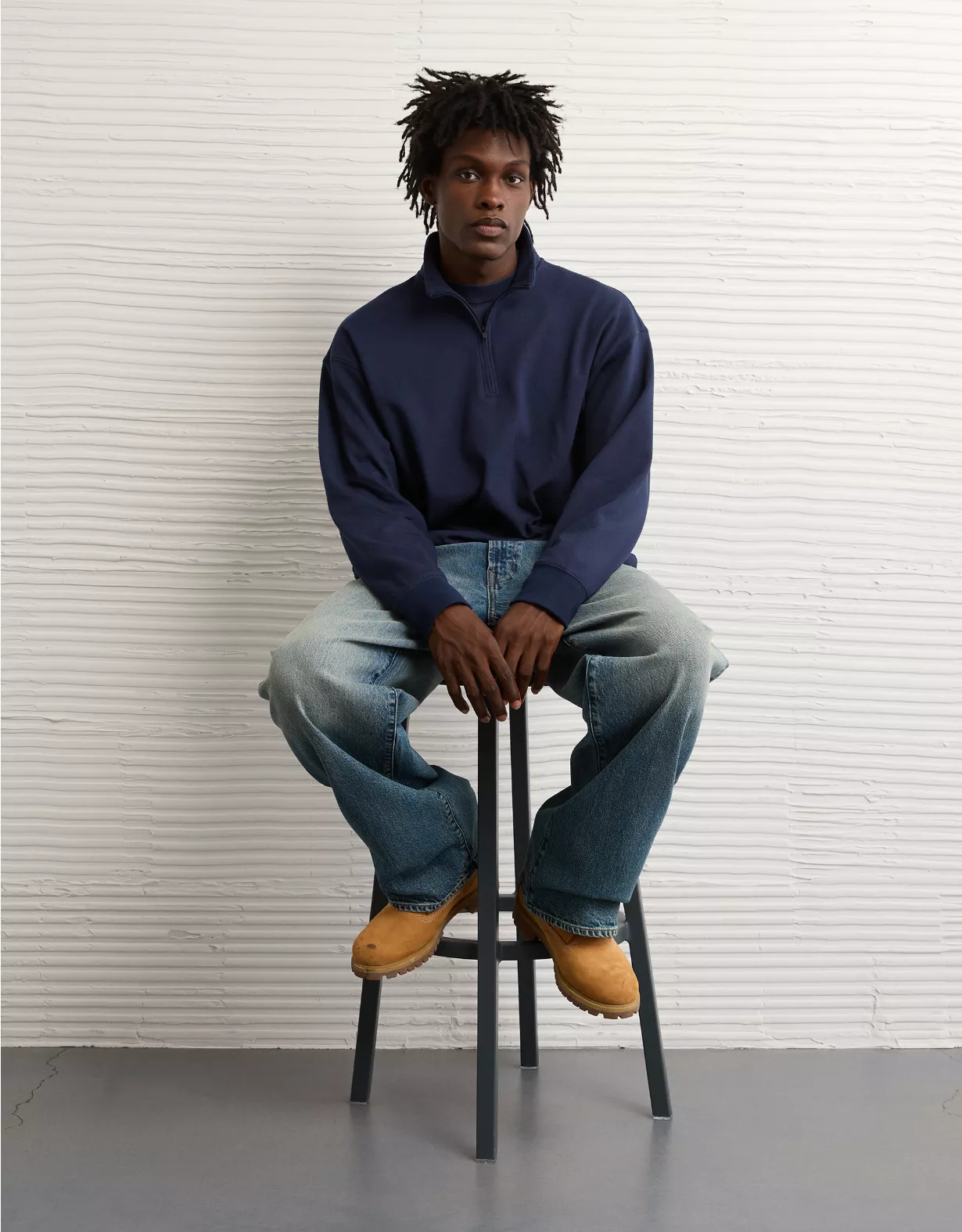 AE 24/7 Boxy Quarter-Zip Sweatshirt